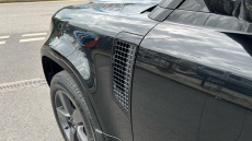 Land Rover Defender 2.0 P300 X-Dynamic SE 90 3dr Auto Petrol Estate